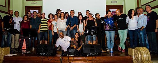 Participantes en el proyecto Santa María de los Indignados que estuvieron presentes en la presentación de Valencia.