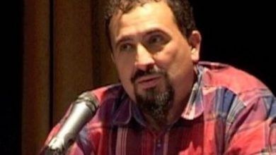 Carlos Ballesteros, lucha contra la cultura del consumo desde su posición de profesor en Comillas