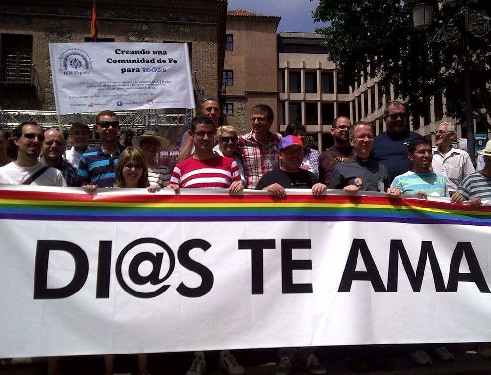 Ames a quien ames la Iglesia te quiere