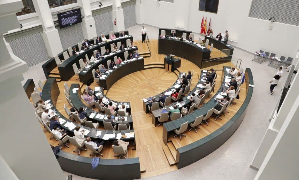 El ayuntamiento de Madrid aprueba la ley contra el hambre