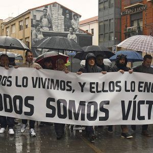 Juan Ignacio Cortés habla con víctimas de pederastia en la Iglesia española.